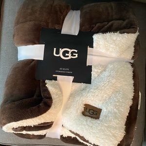 UGG AVALON oversized Throw *NEW*